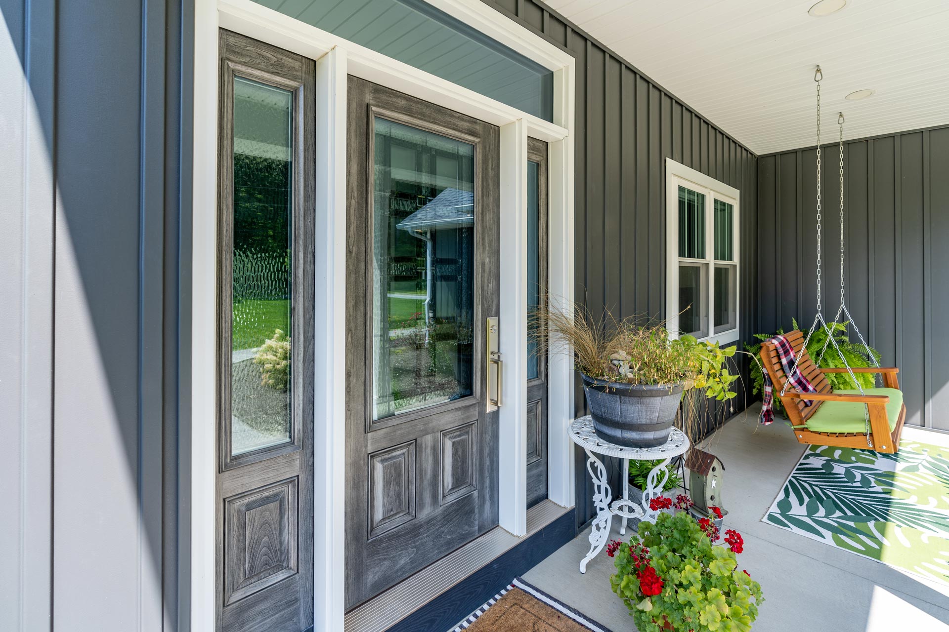 Embarq® 440-2P Fiberglass Door In Dutch Gray Glaze With Laurence Decorative Glass
